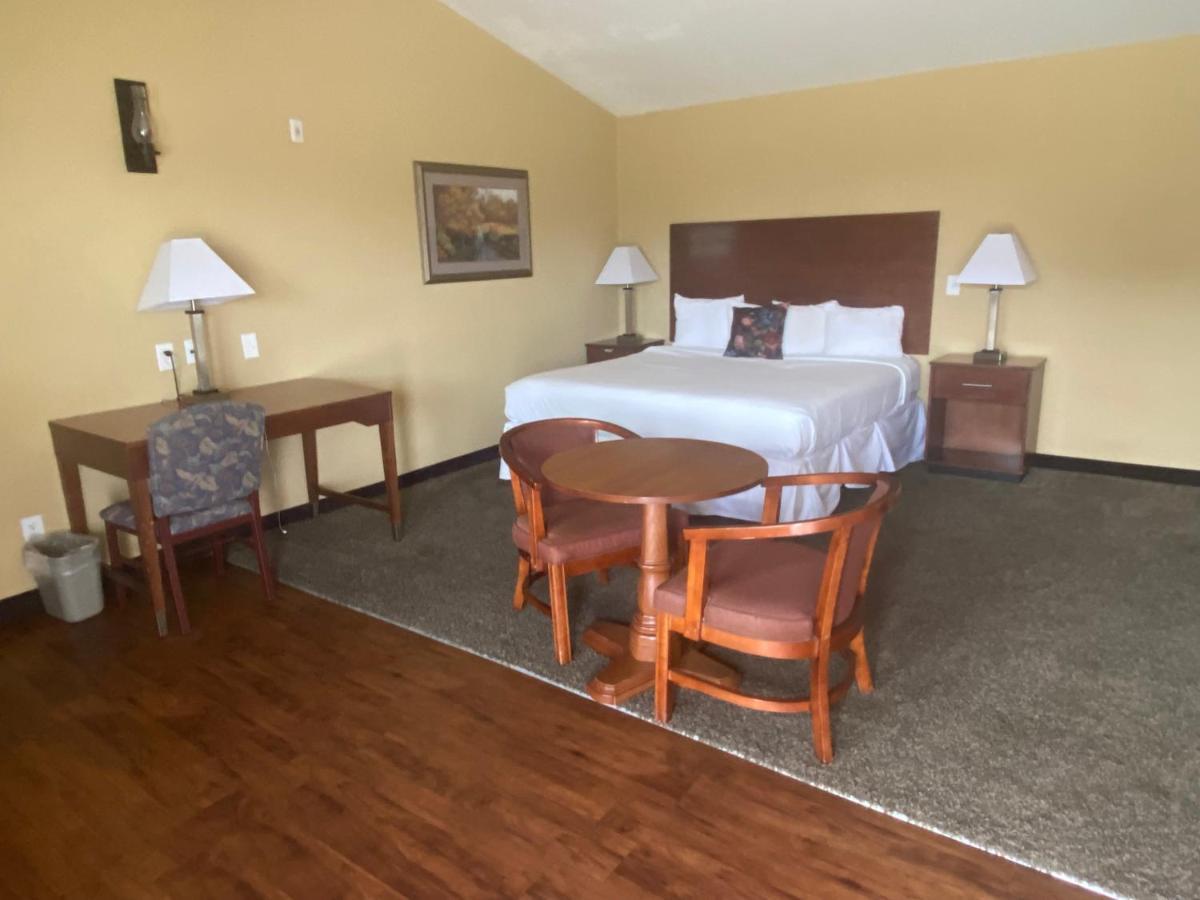 Southern Inns And Suites Now Offering Rv Spaces For Rent Yorktown Екстериор снимка