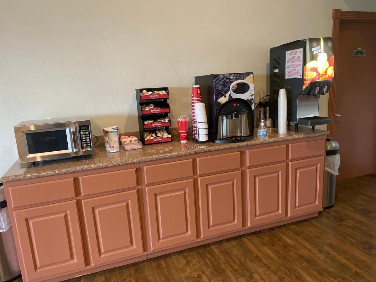 Southern Inns And Suites Now Offering Rv Spaces For Rent Yorktown Екстериор снимка