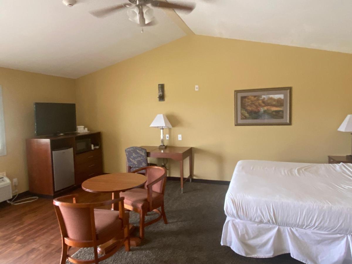 Southern Inns And Suites Now Offering Rv Spaces For Rent Yorktown Екстериор снимка