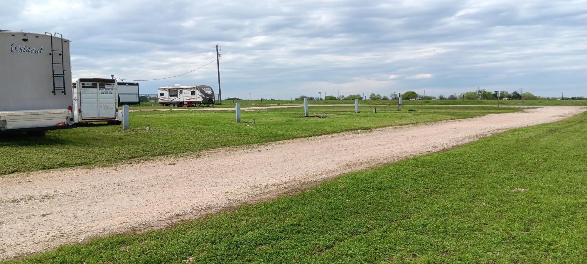 Southern Inns And Suites Now Offering Rv Spaces For Rent Yorktown Екстериор снимка